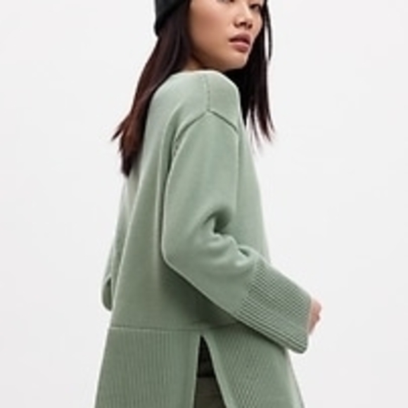 Gap 24/7 Split-Hem Crewneck Sweater, Sage Green, Women's L - Picture 2 of 10